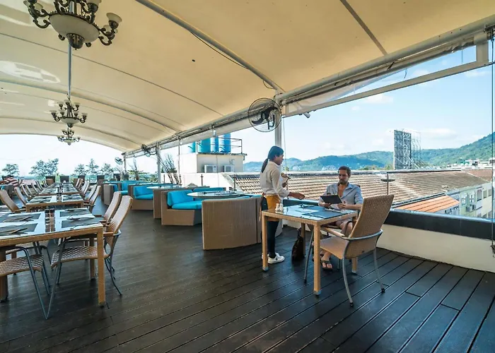 L2 Promotion, Modern Apartment In Bangla Road Patong Beach With Private Jacuzzi & Roof Top Pool